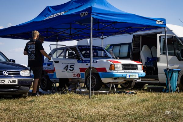 Radouňská Rallye začala v pekelném vedru. Den první. - 5