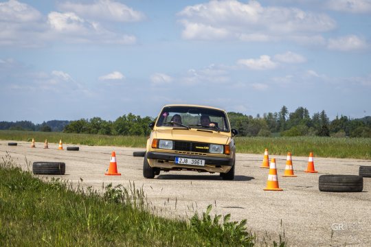 4ebccf1709e0b64802727efeb8d60da9.jpg