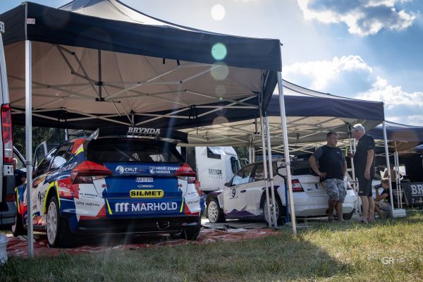 Radouňská Rallye začala v pekelném vedru. Den první. - 15