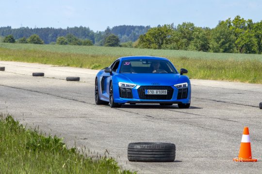 9198de642cc9ed27d3231588b37a3454.jpg