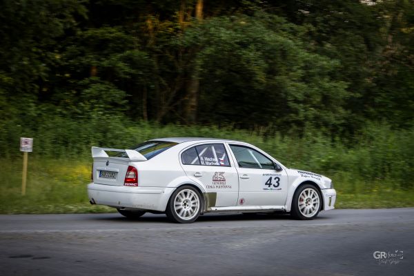 Radouňská Rallye začala v pekelném vedru. Den první. - 108