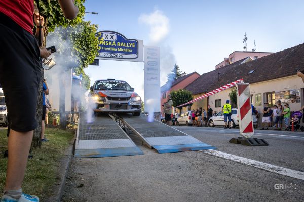 Radouňská Rallye začala v pekelném vedru. Den první. - 84