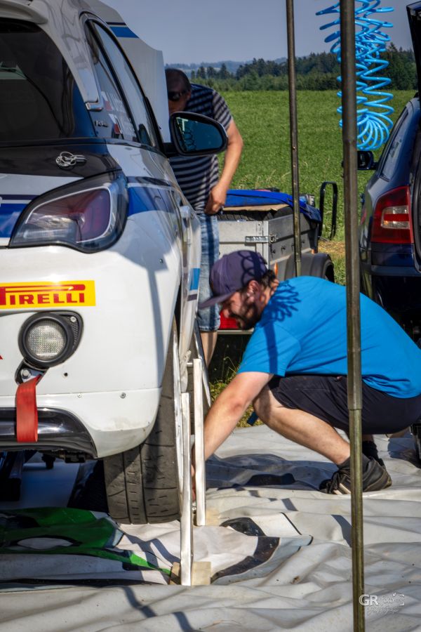 Radouňská Rallye začala v pekelném vedru. Den první. - 16