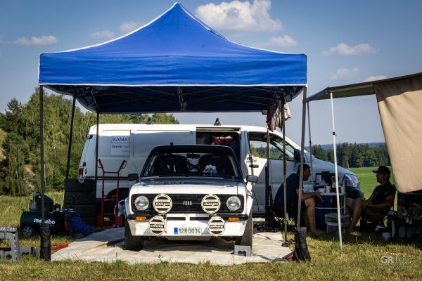 Radouňská Rallye začala v pekelném vedru. Den první. - 12