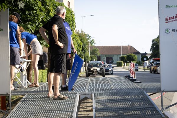 Radouňská Rallye začala v pekelném vedru. Den první. - 50