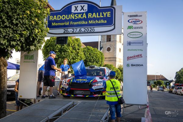 Radouňská Rallye začala v pekelném vedru. Den první. - 77