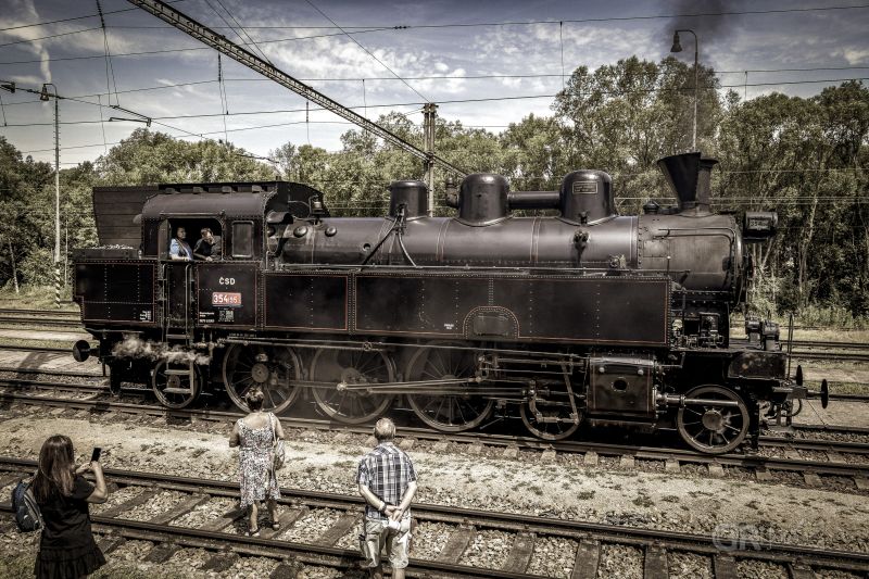 686c3cdce3464.jpg
