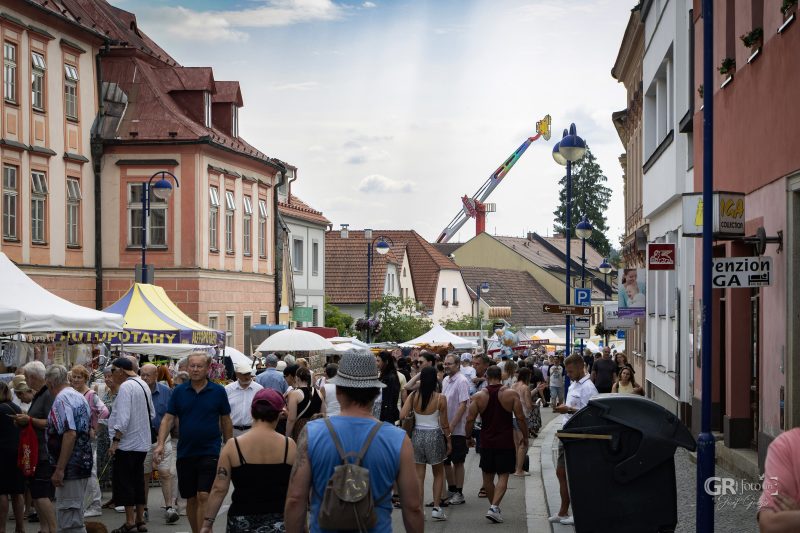 Výstava historických vozidel na zámku & Porcinkule 2026 - 30
