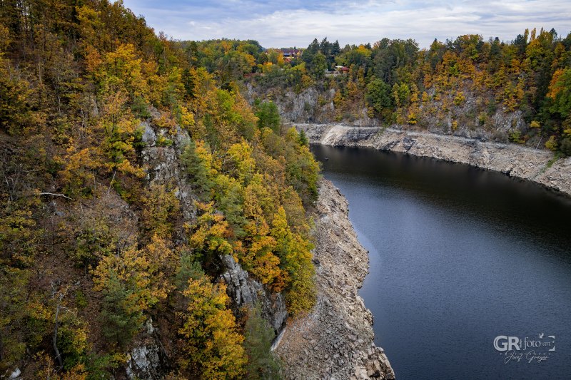 Podzimní Orlík a Zvíkov bez turistů - 18